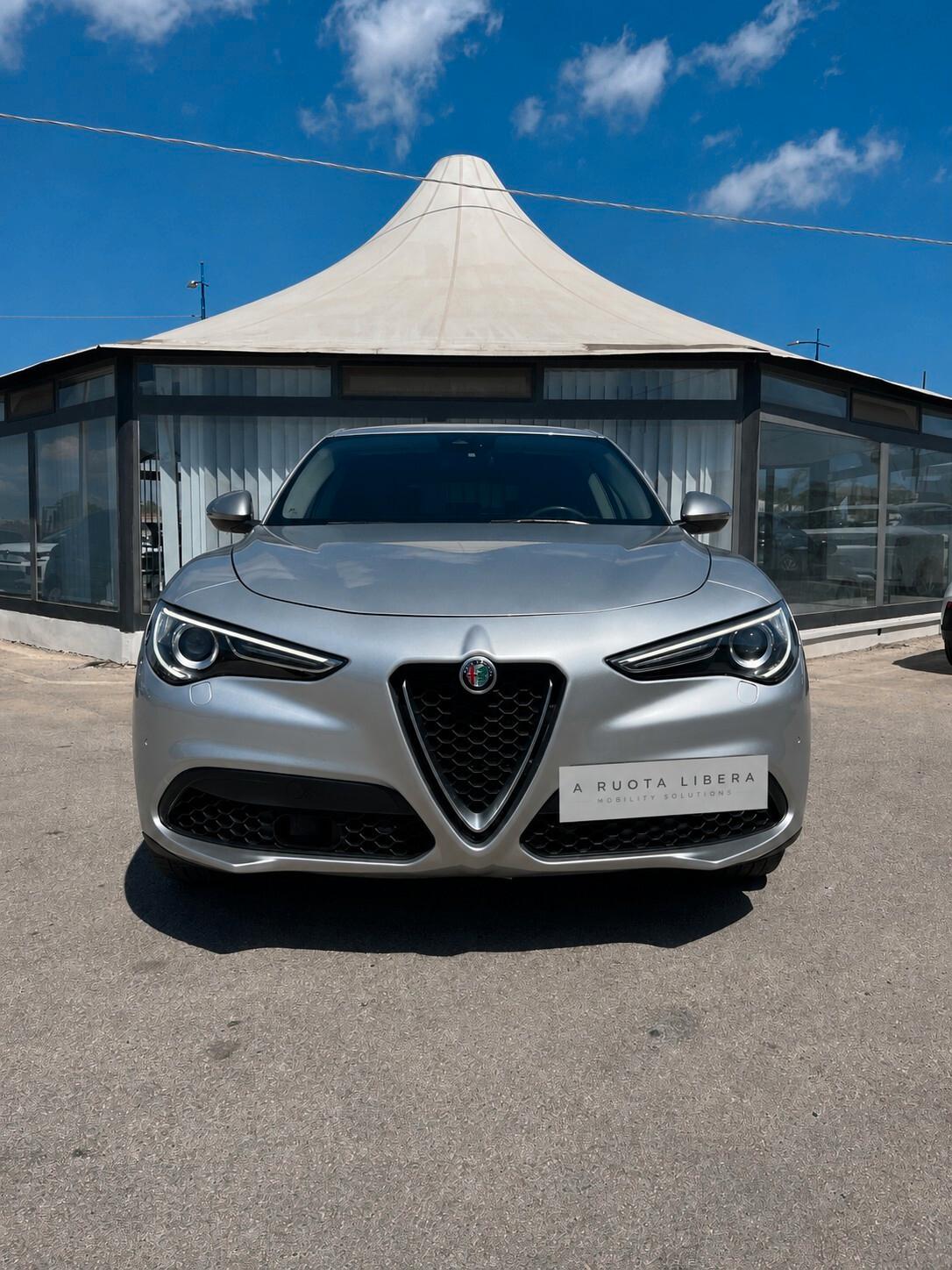 Alfa Romeo Stelvio 2.2 Turbodiesel 160 CV AT8 RWD Business