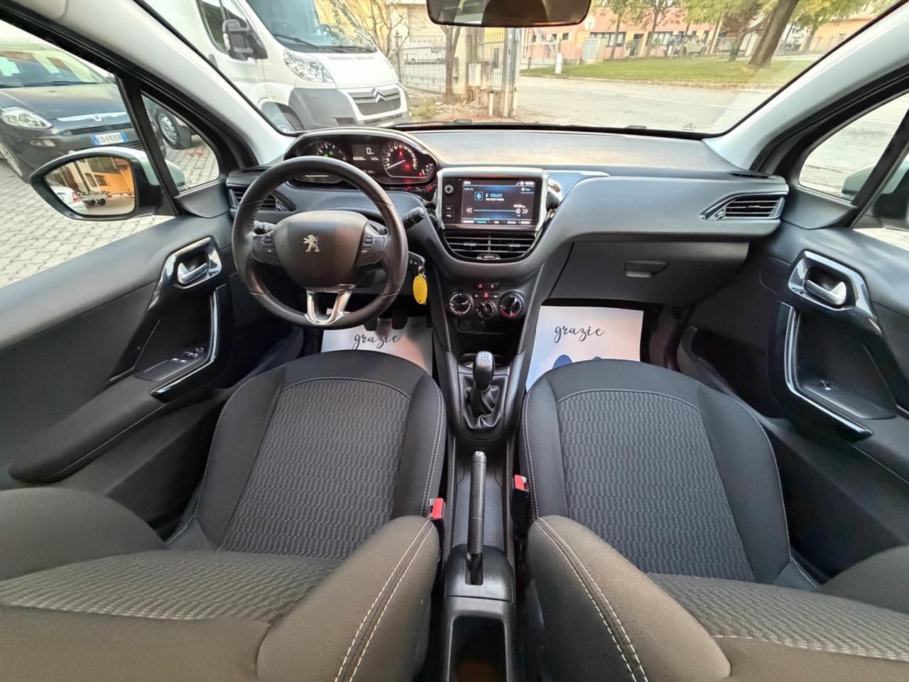 Peugeot 208 PureTech 82 5 porte Allure