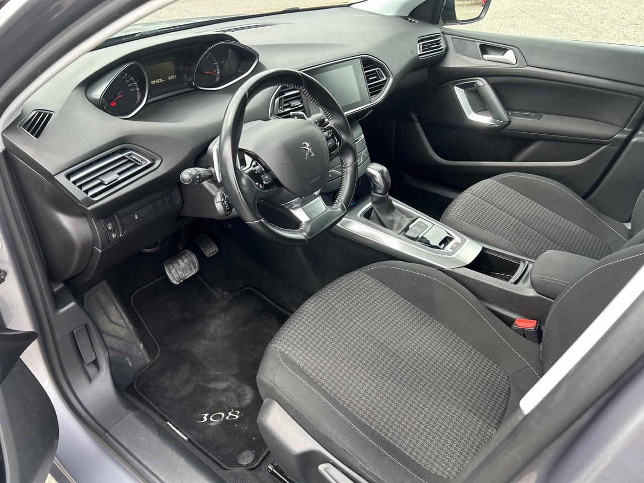 Peugeot 308 BlueHDi 120 IN ARRIVO