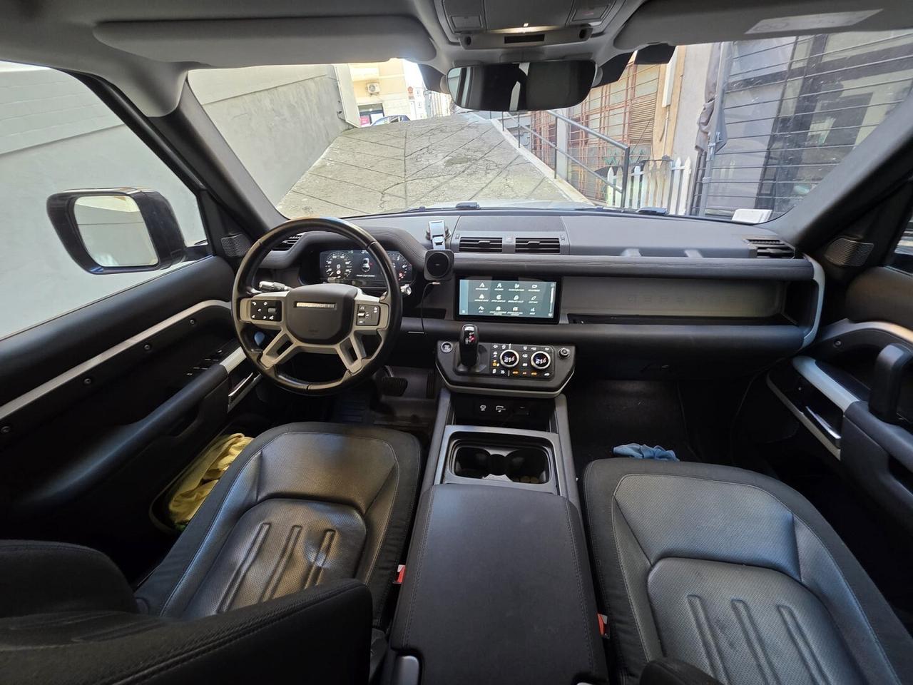 LAND ROVER DEFENDER 7 POSTI - IVA ESPOSTA