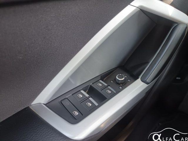 AUDI Q3 35 TFSI S tronic Business