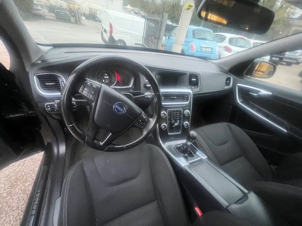 Volvo V60 D2 1.6 Kinetic