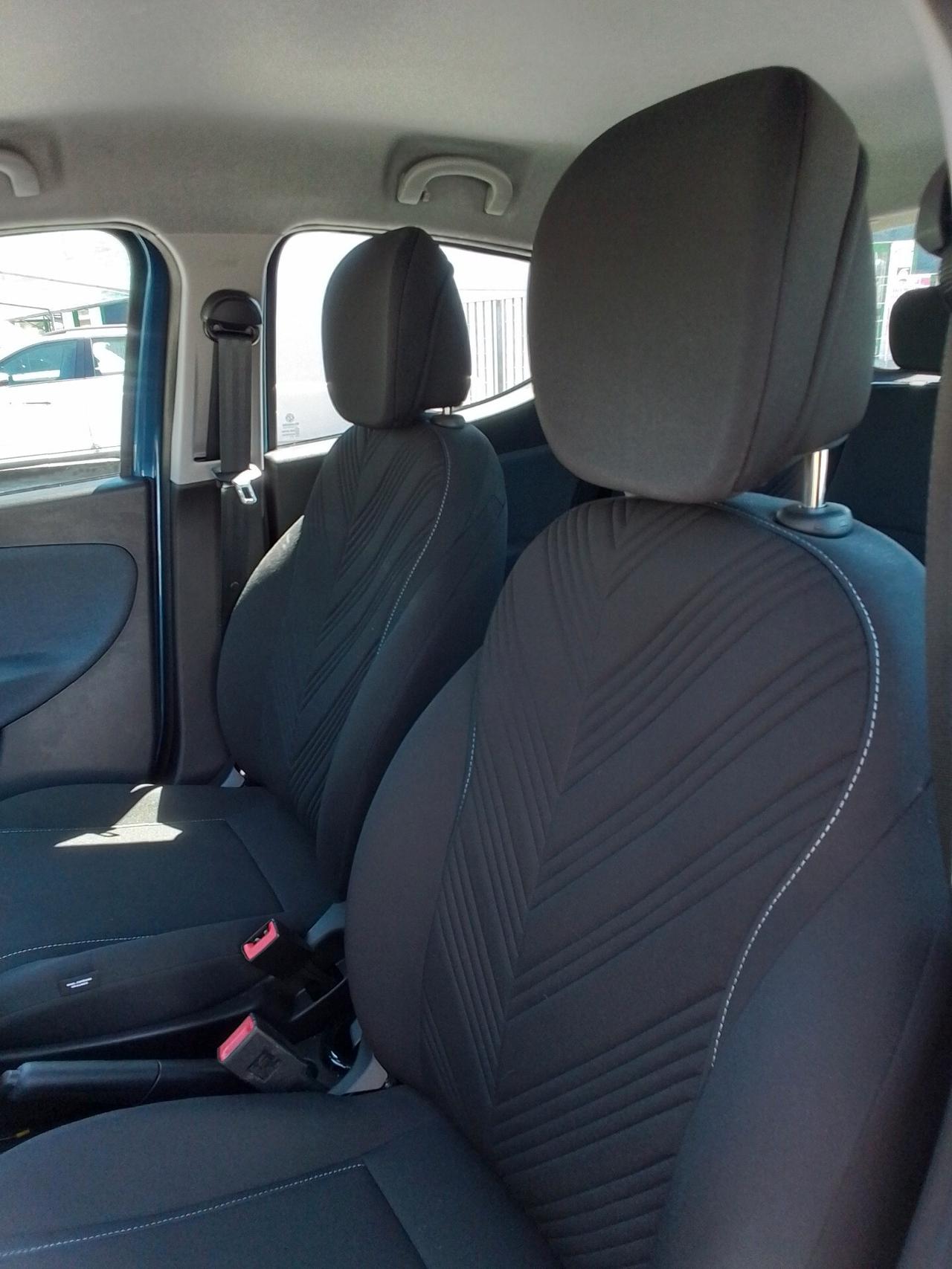Lancia Ypsilon 1.0 FireFly 5 porte S&S Hybrid Ecochic Gold