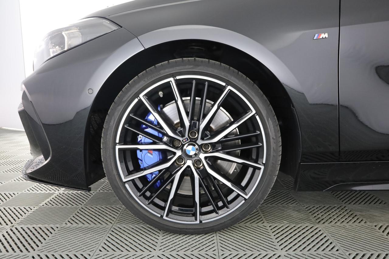 BMW Serie 1 (F40) M135i xdrive