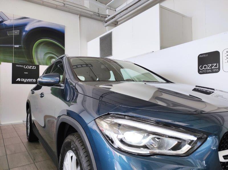 Mercedes-Benz GLA (H247) - GLA 200 d Automatic Business
