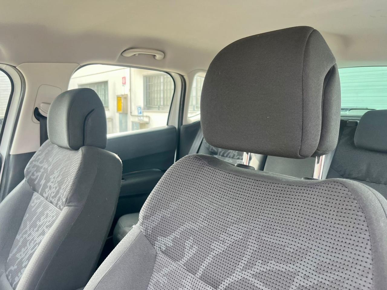 Peugeot 3008 1.6hdi 2012 118.000km cambio robotizzato perfetta