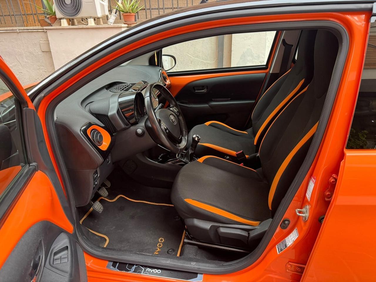 TOYOTA Aygo Connect 1.0 VVT-i 72CV 5P x-clusiv
