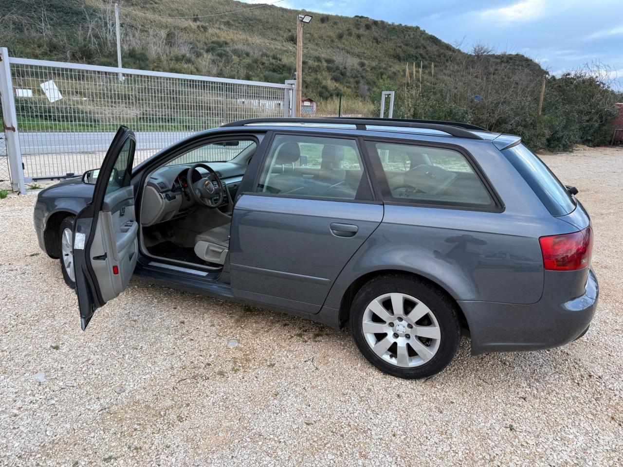Audi A4 2.0 avant SUPER PREZZO 1.499€