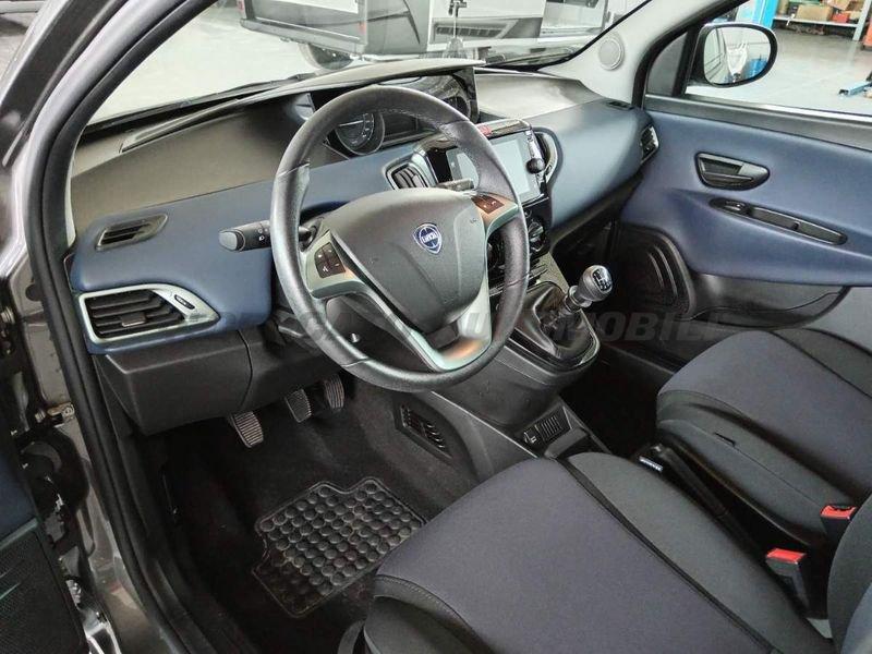 Lancia Ypsilon Ypsilon 1.0 firefly hybrid Platino s&s 70cv