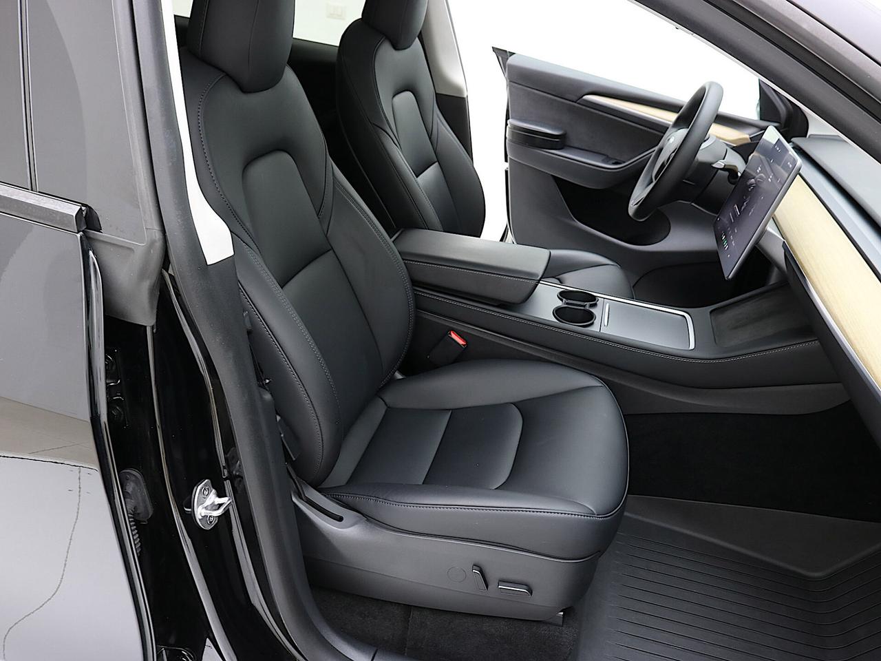Tesla Model Y Long Range Dual Motor AWD