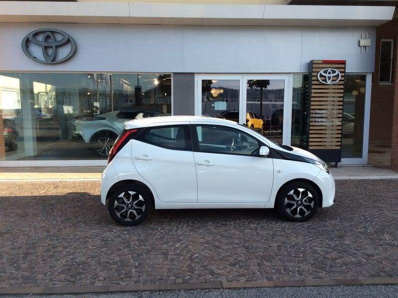 Toyota Aygo Aygo Connect 1.0 VVT-i 72 CV 5 porte x-play