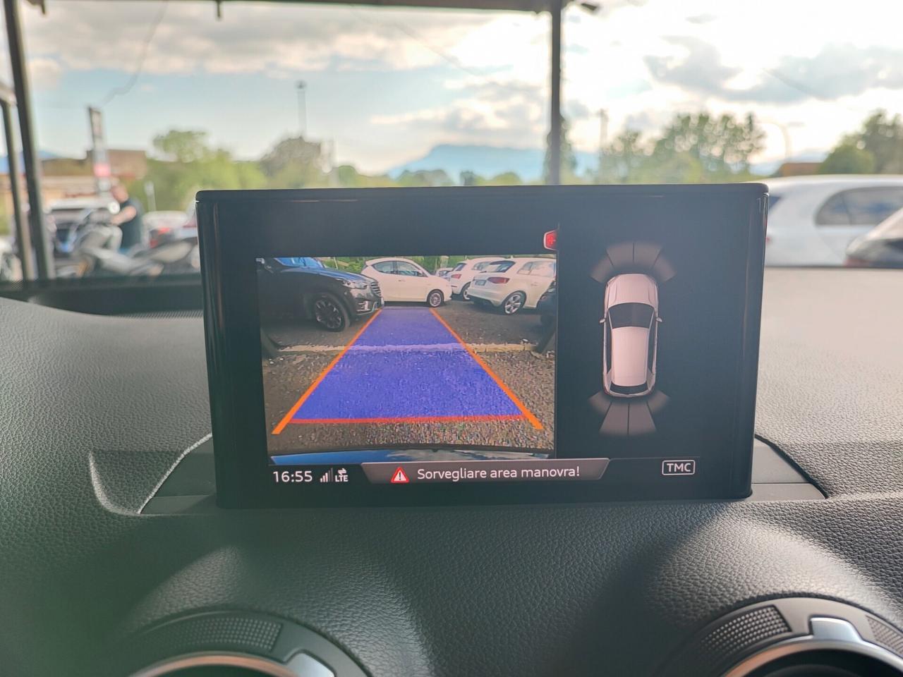 Audi Q2 30 TDI Business Design