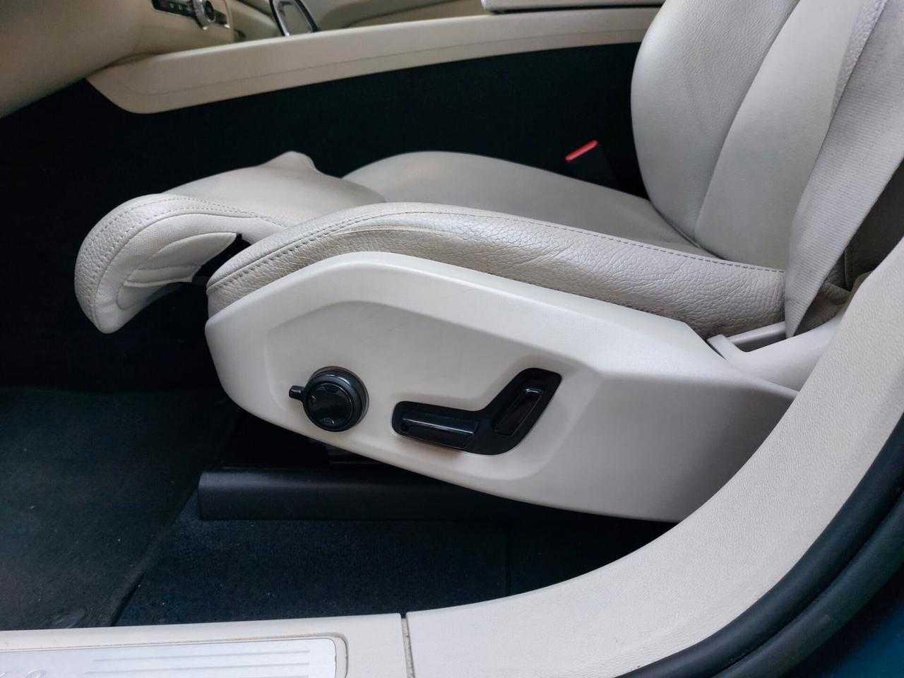 Volvo XC 60 XC60 2.0 b4 Plus Bright awd auto