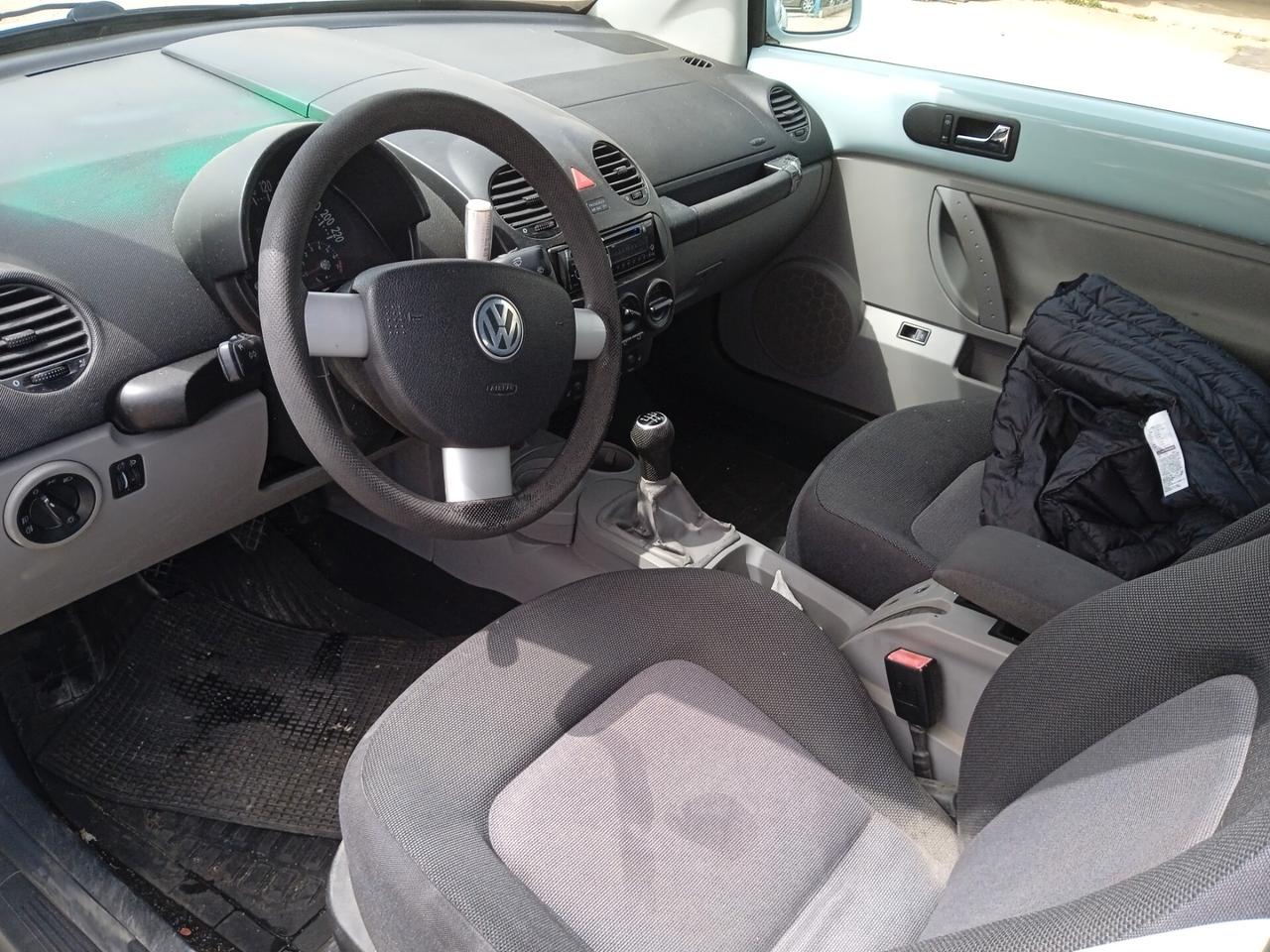Volkswagen New Beetle 1.6 Cabrio A.S I