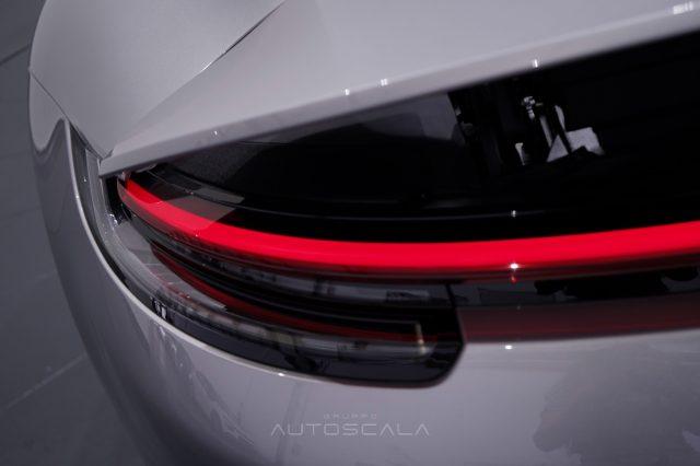 PORSCHE 992 385cv Carrera 4