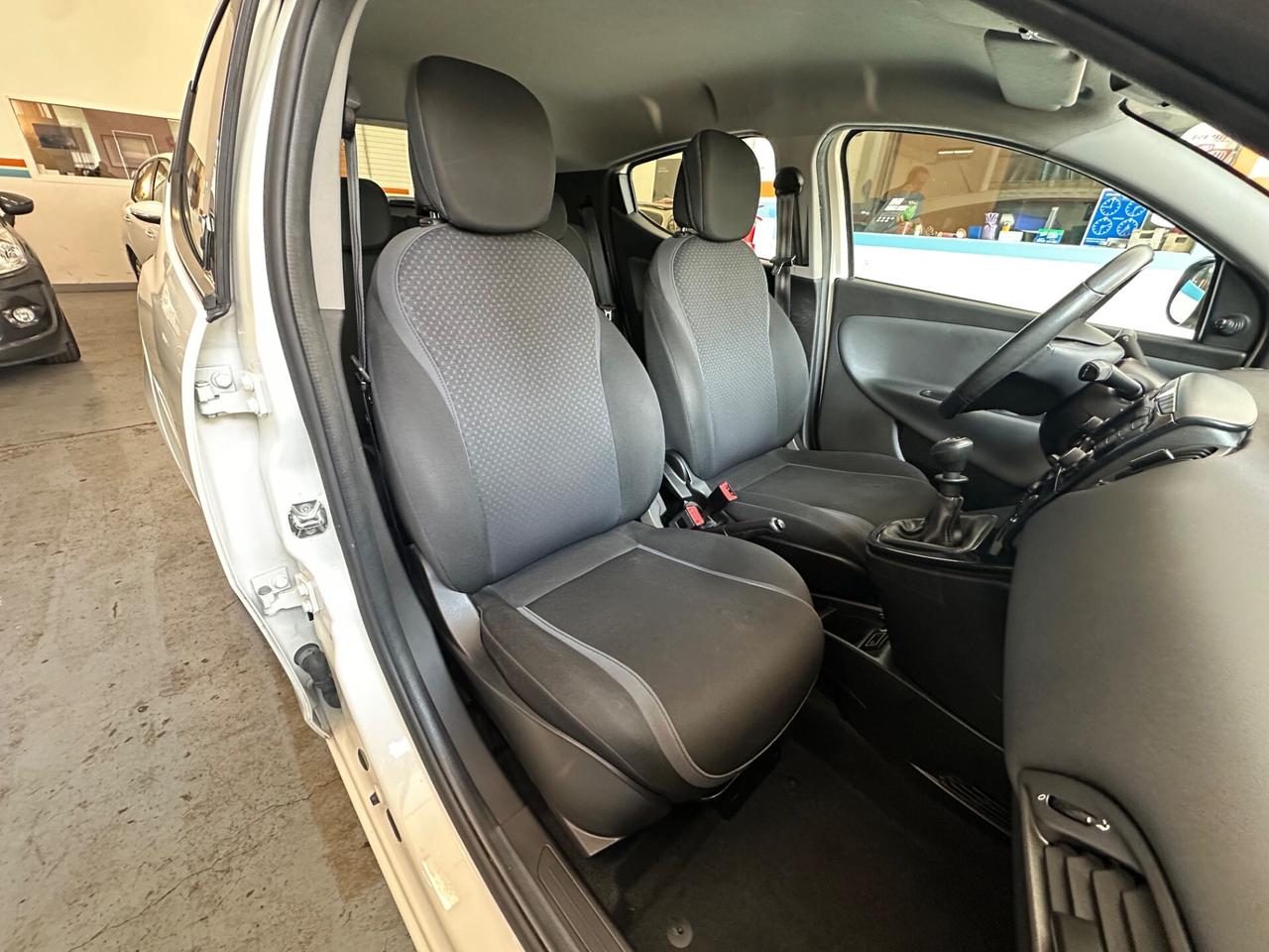 Lancia Ypsilon 1.2 69 CV 5 porte Silver - solo 45000km