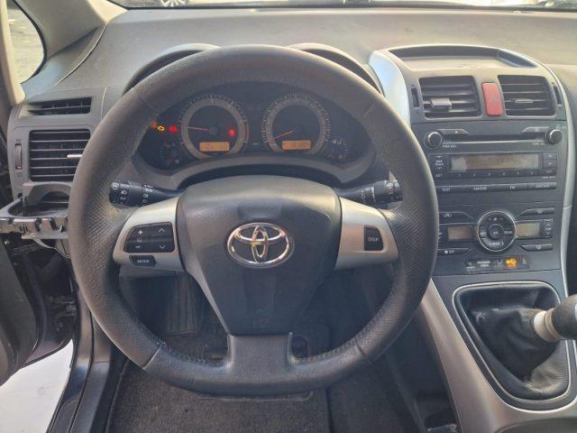 TOYOTA Auris 1.4 D-4D 5 porte Active