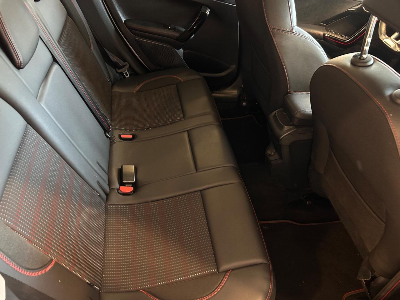 Peugeot 2008 BlueHDi 100 GT Line