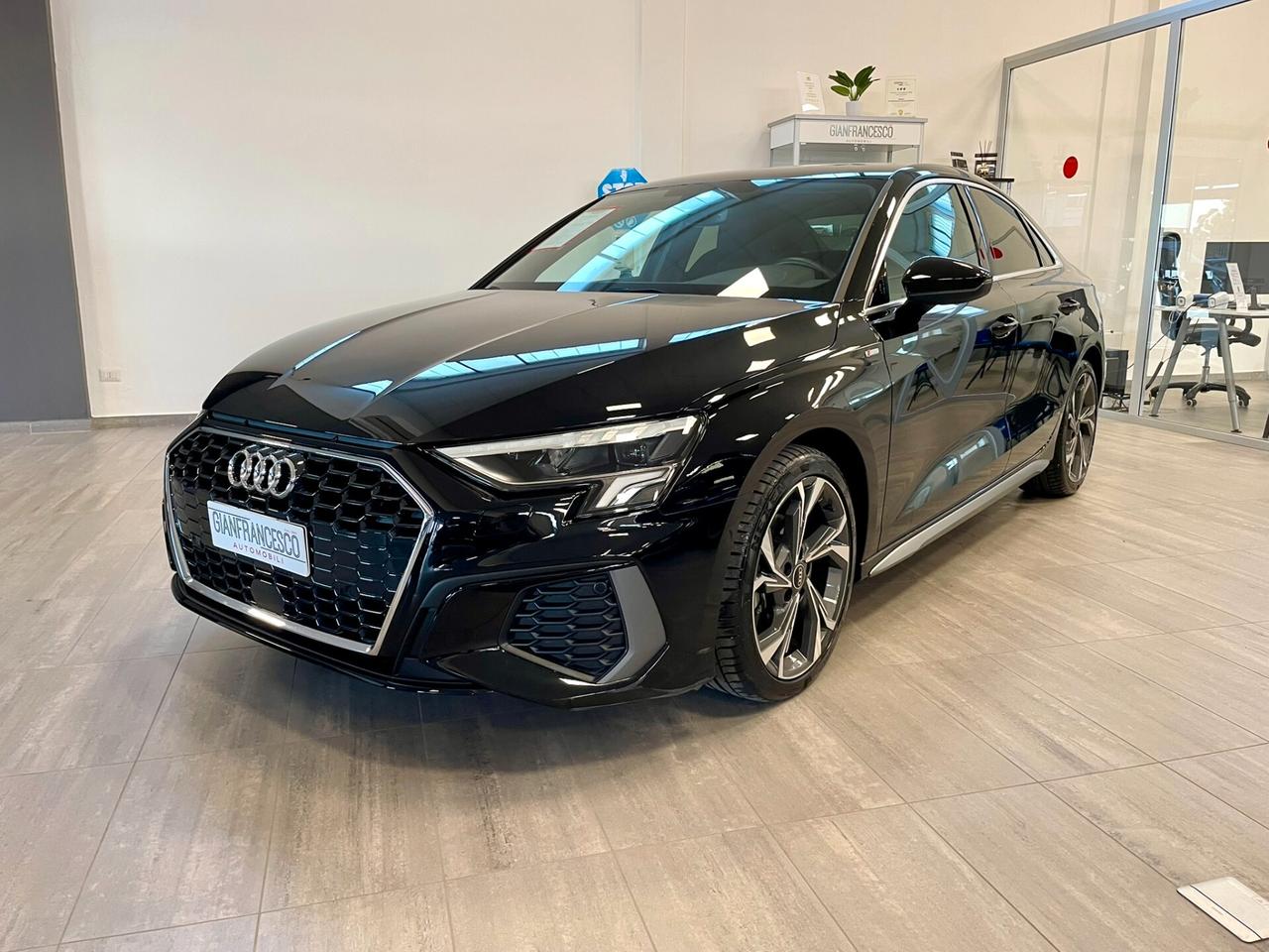 Audi A3 Sedan 2.0 TDI 150cv S tronic S line edition