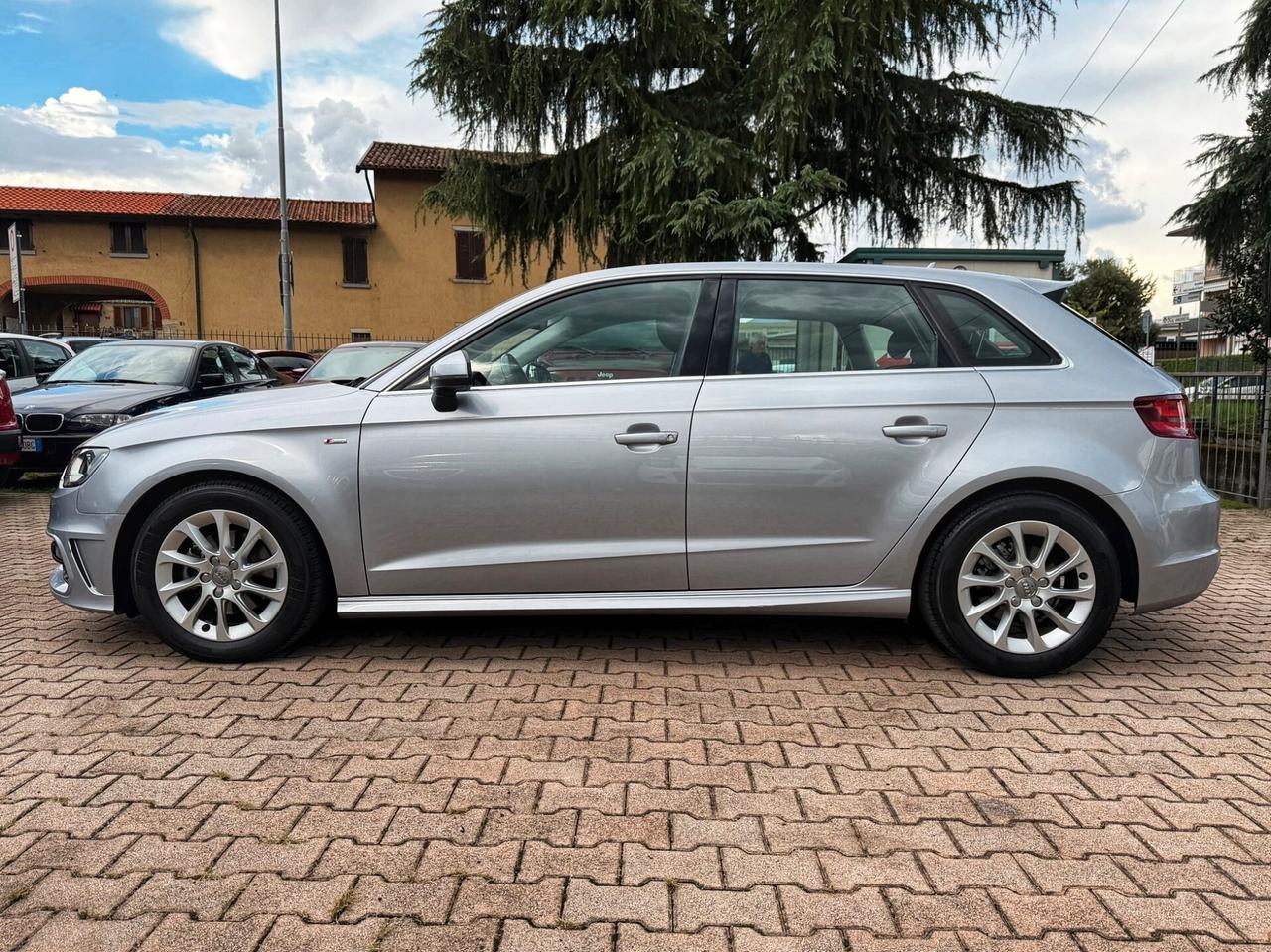 Audi A3 SPB 1.6 TDI clean diesel Ambition