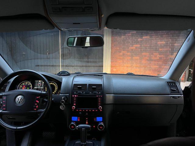 VOLKSWAGEN Touareg 3.2 V6 tiptronic