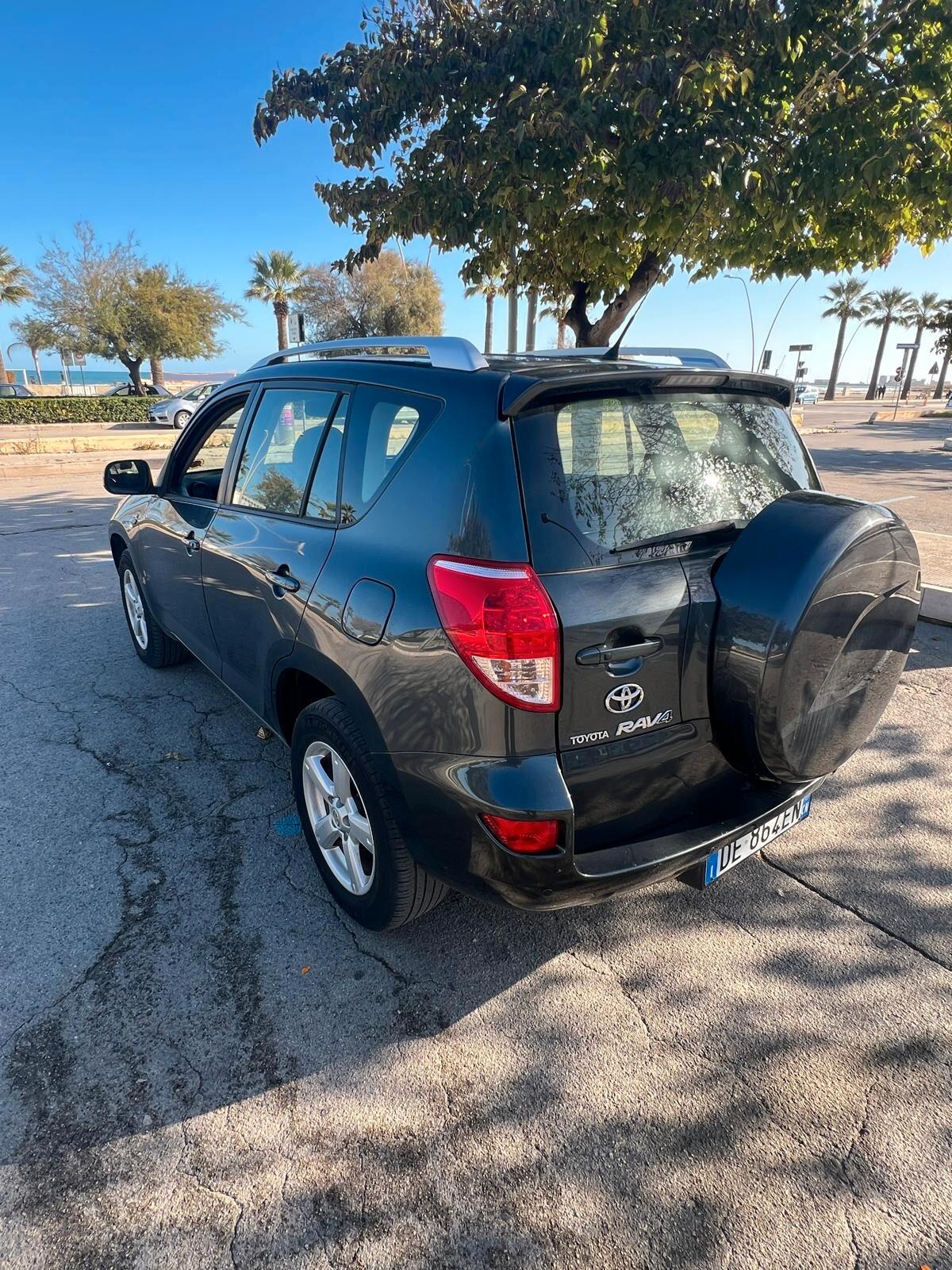 Toyota RAV 4 RAV4 2.2 D-4D 136 CV Luxury