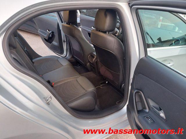 MERCEDES-BENZ A 250 e hybrid EQ Business Plug In Hybrid