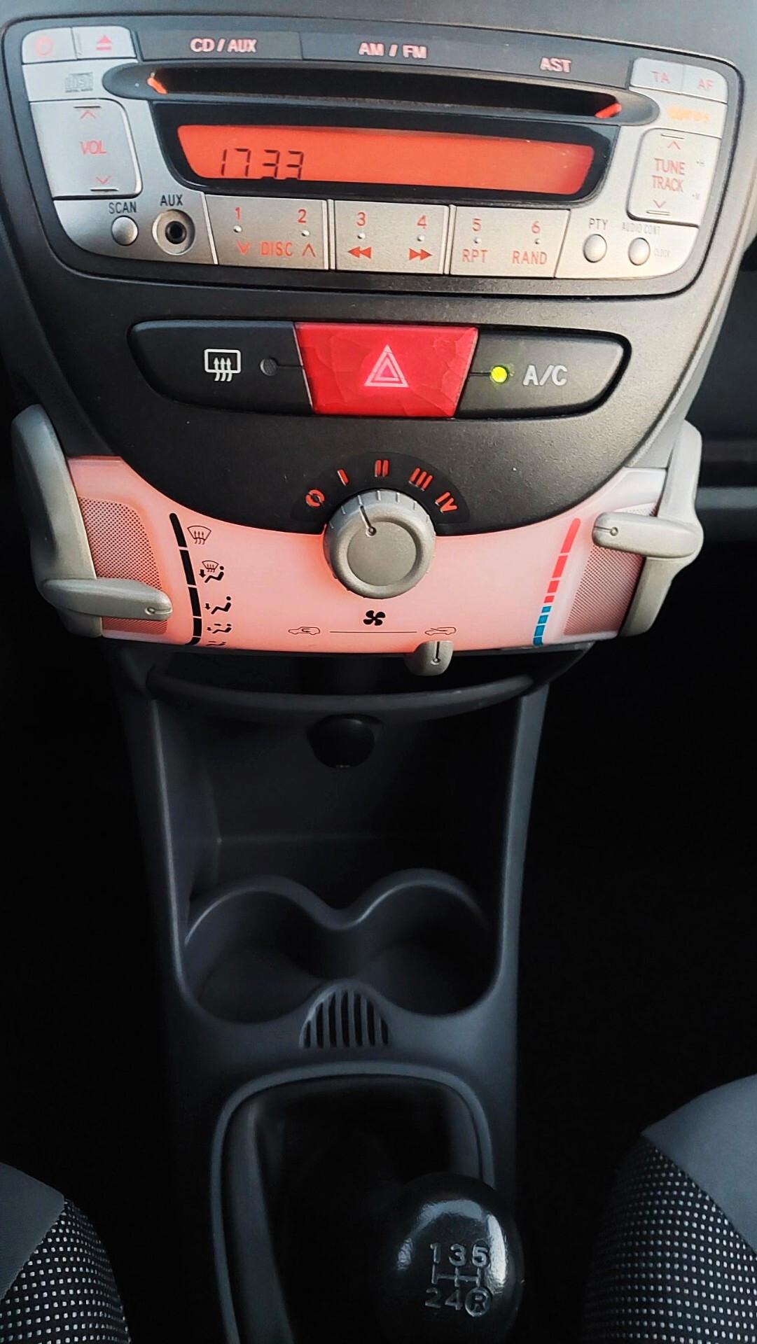 PEUGEOT 107- CONSUMI RIDOTTI- NEOPATENTATI