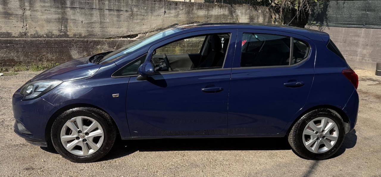 Opel Corsa 1.2 5 porte b-Color