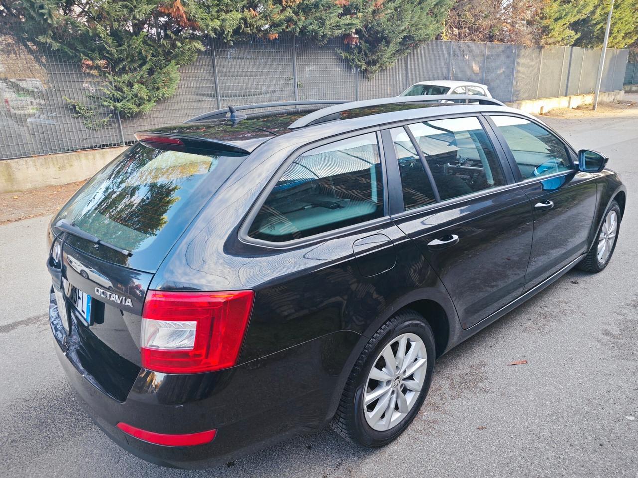 Skoda Octavia 1.6 TDI CR 105 CV Wagon Ambition