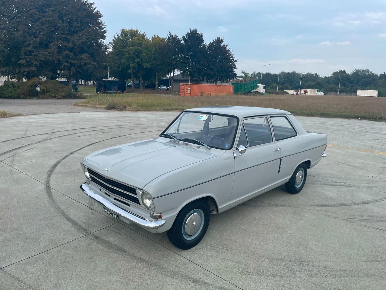 OPEL KADETT SE 2 PORTE (Macchina d'epoca)