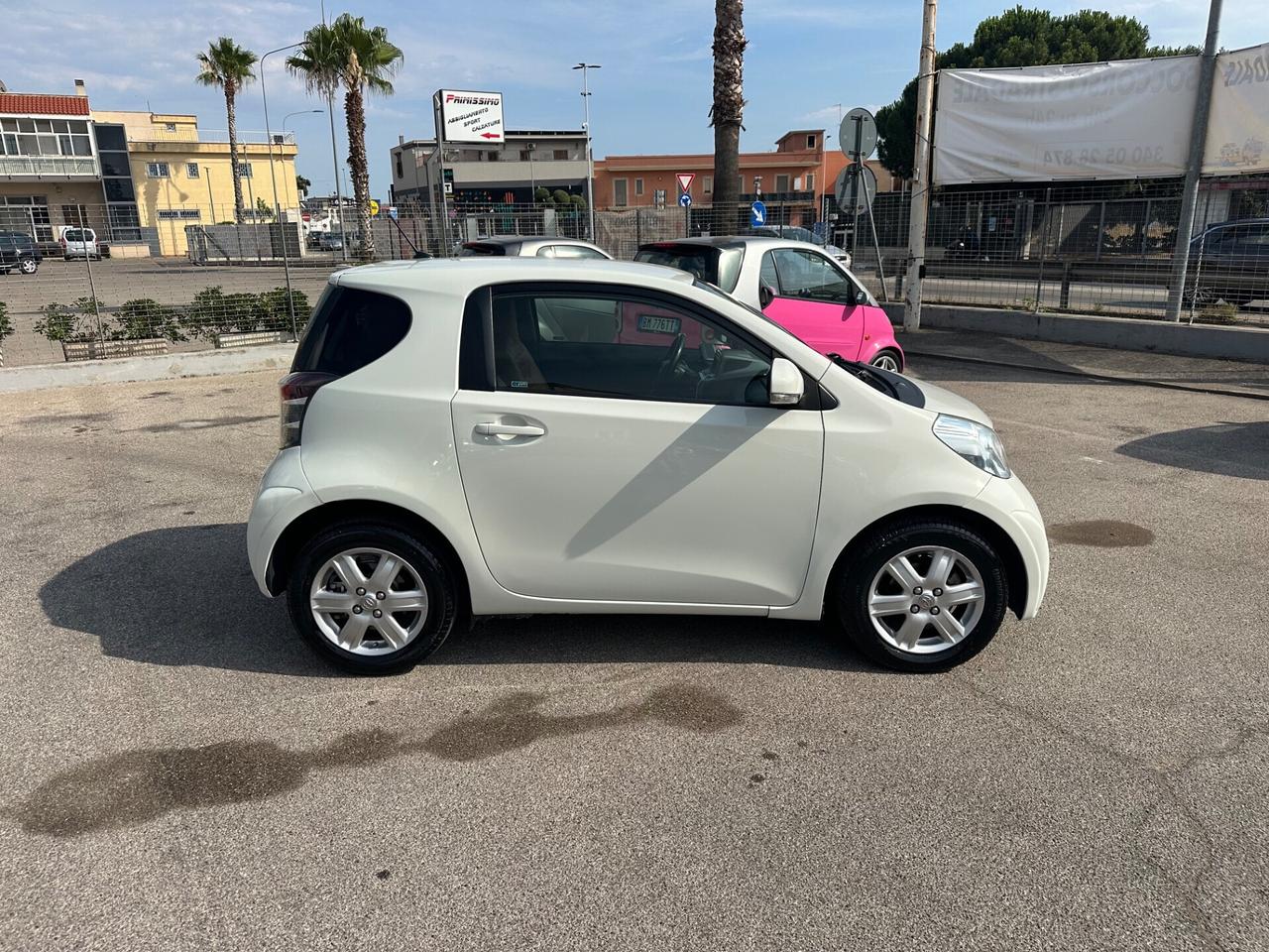 Toyota iQ 1.0