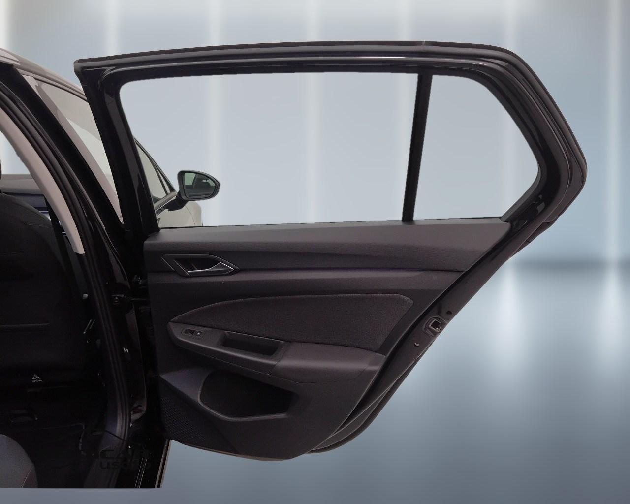VOLKSWAGEN Golf VIII 2020 - Golf 1.0 etsi evo Life 110cv dsg