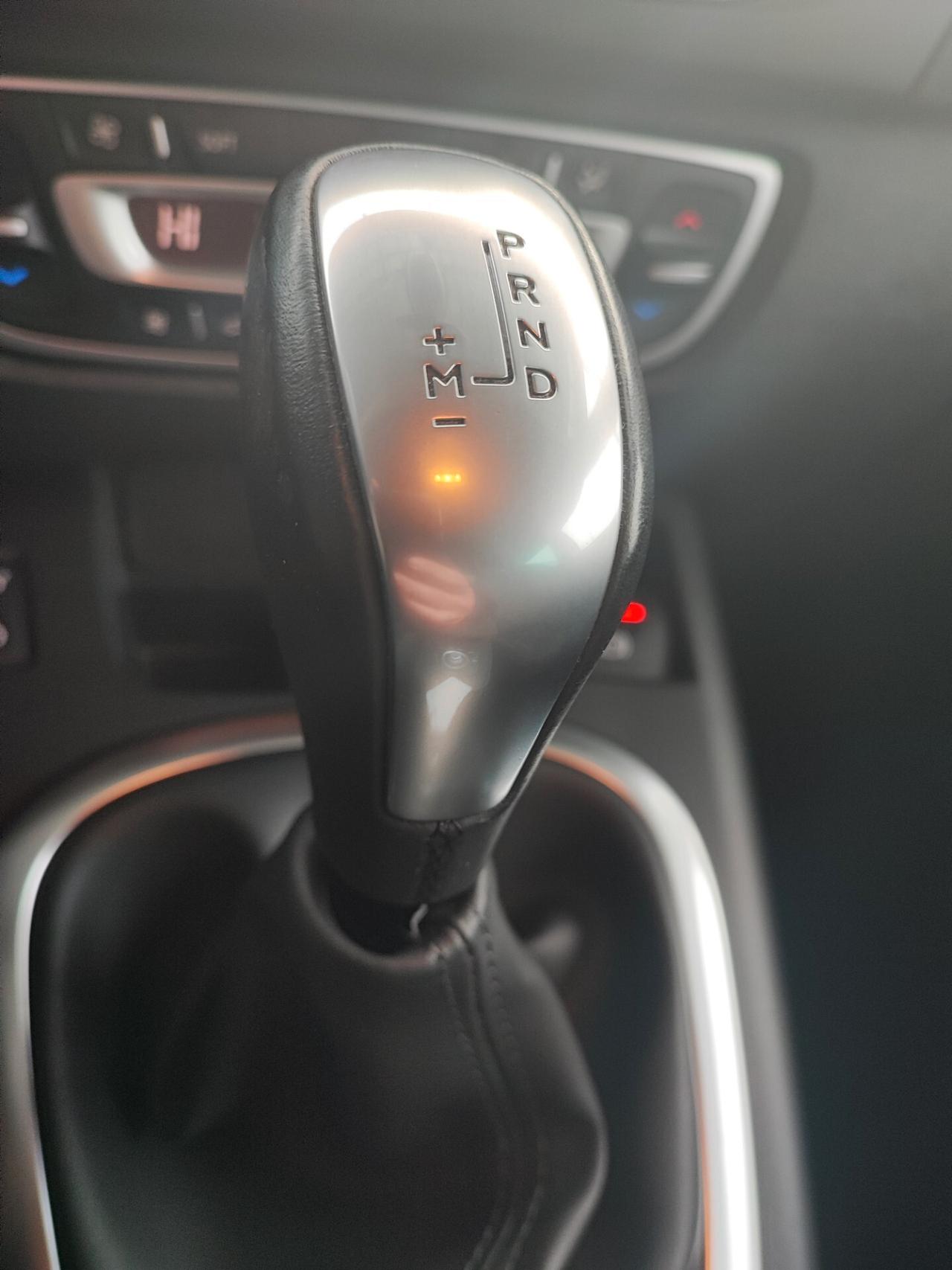 Renault Scenic Scénic XMod dCi 110 CV EDC Bose