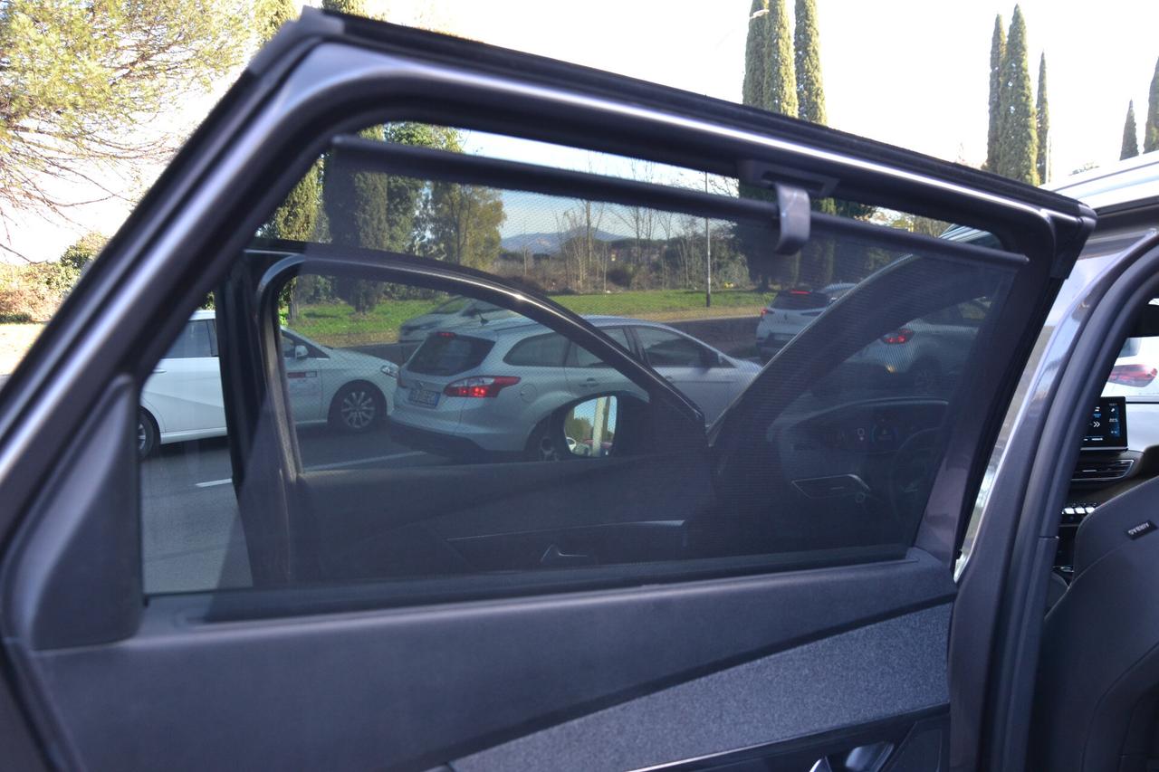 Peugeot 5008 1.5 HDi 130CV 7POSTI AUT.+NAV+LED+RCAM+PELLE+PDC