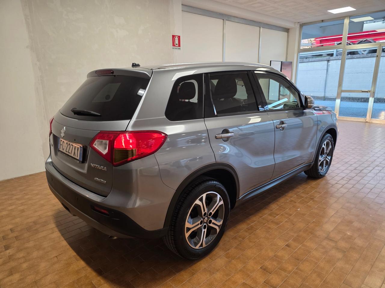 Suzuki Vitara 1.6D 4x4 full automatic
