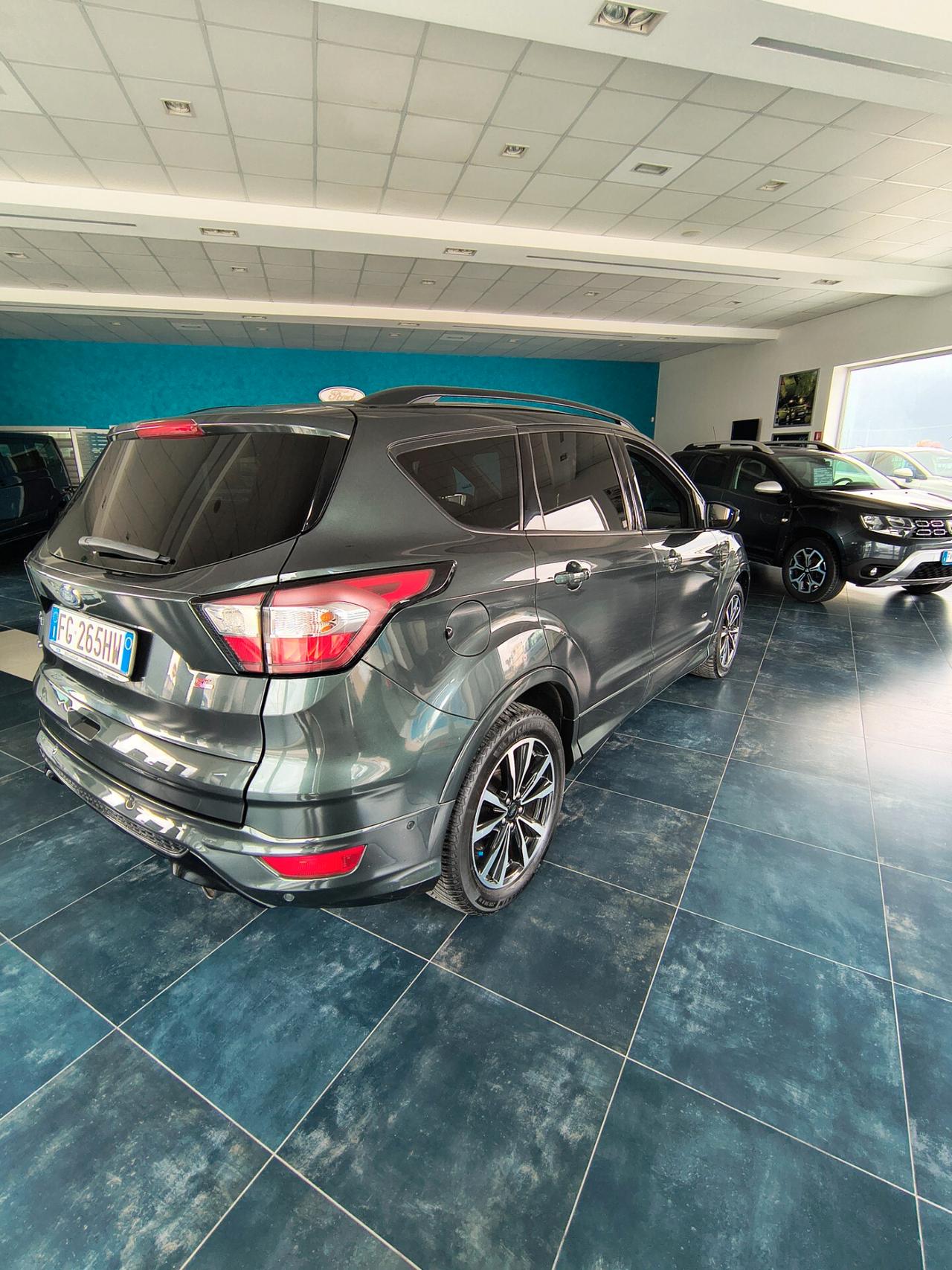 Ford Kuga 2.0 TDCI 150 CV S&S 4WD Powershift ST-Line
