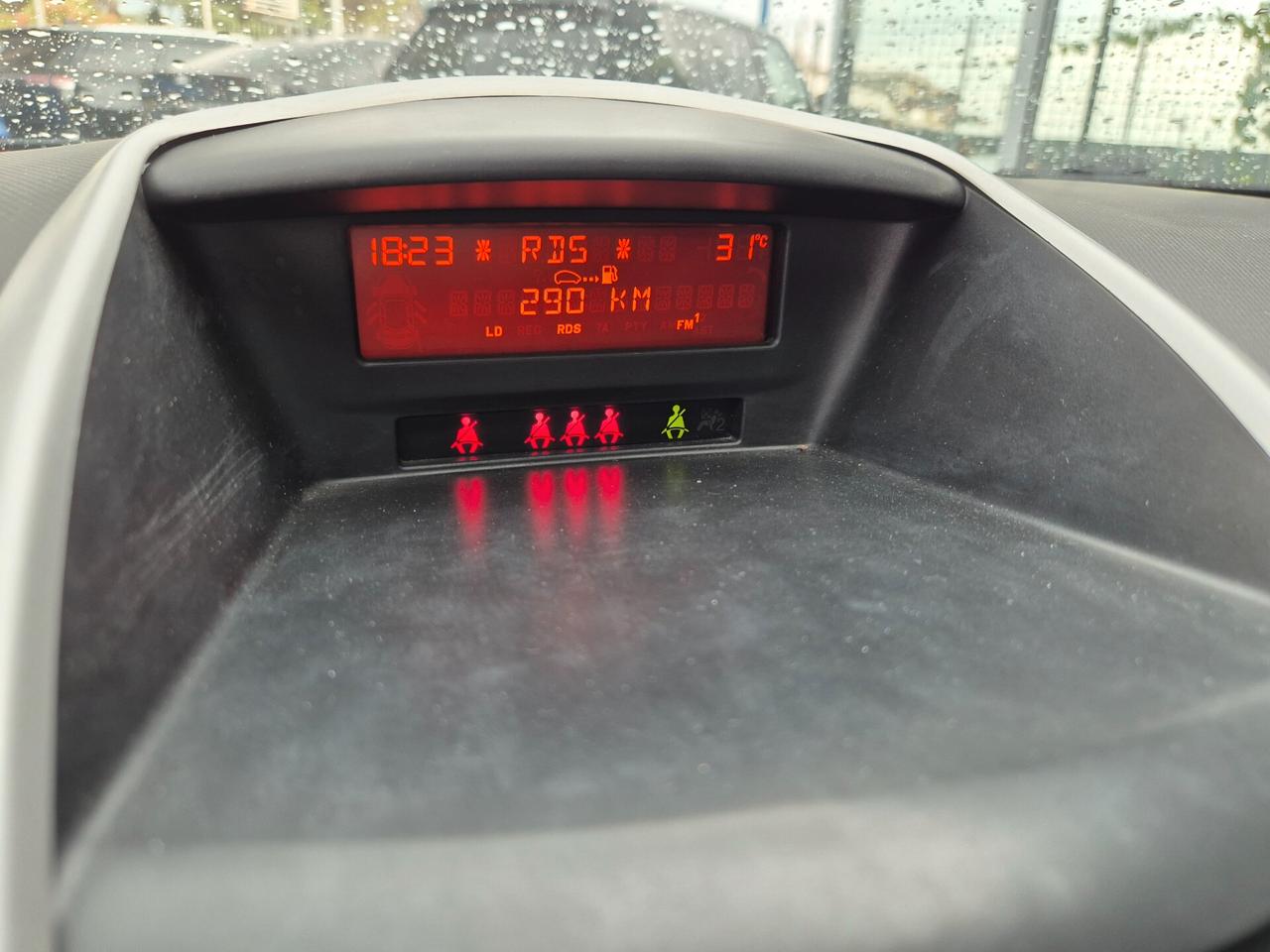 Peugeot 207 1.4 HDi 70CV 3p. ONE Line