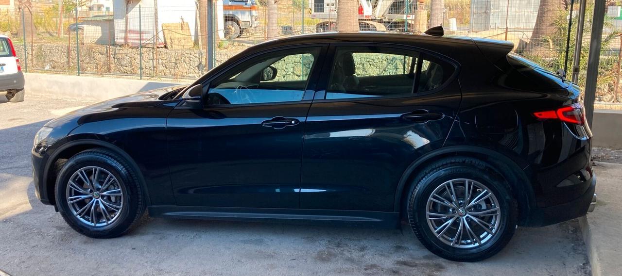 Alfa Romeo Stelvio 2.2 Turbodiesel 160 CV AT8 RWD Rosso Edizione