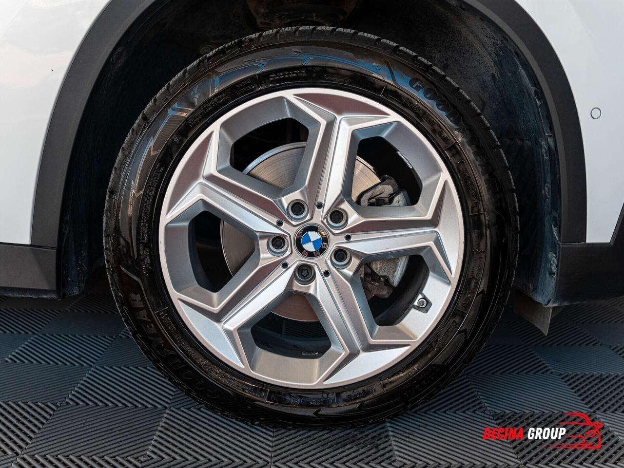 Bmw X1 xDrive 20d xLine TETTO-DISPLAY CURVO