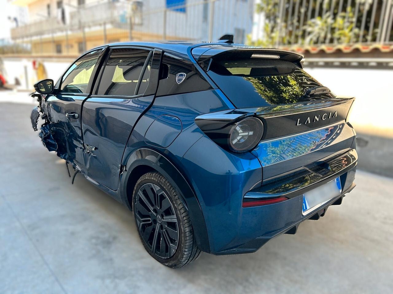 Lancia Ypsilon 1.2 Hybrid e-DCT Ed. Cassina - 2024 Incidentata