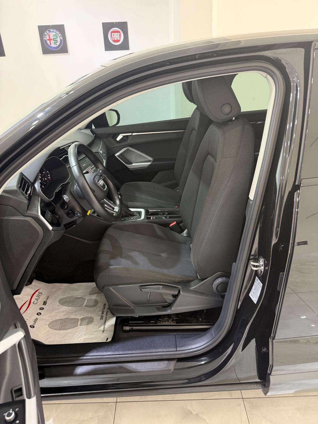 AUDI Q3 SPB 35 TDI S TRONIC SPORT TOTAL BLACK