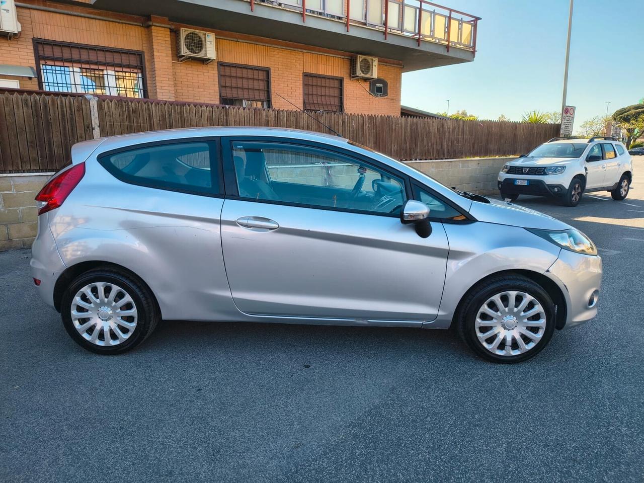 Ford Fiesta GPL CASA MADRE EURO 5 NEOPATENTATI
