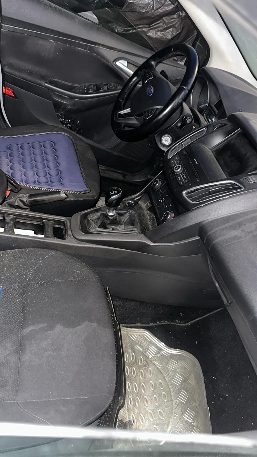 Ford Focus 1.5 TDCi 95 CV Berlina SOLO EXPORT