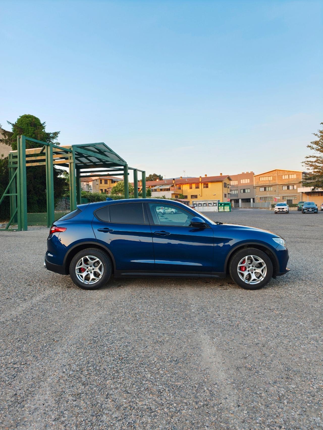 Alfa Romeo Stelvio 2.2 Turbodiesel 160 CV AT8 RWD
