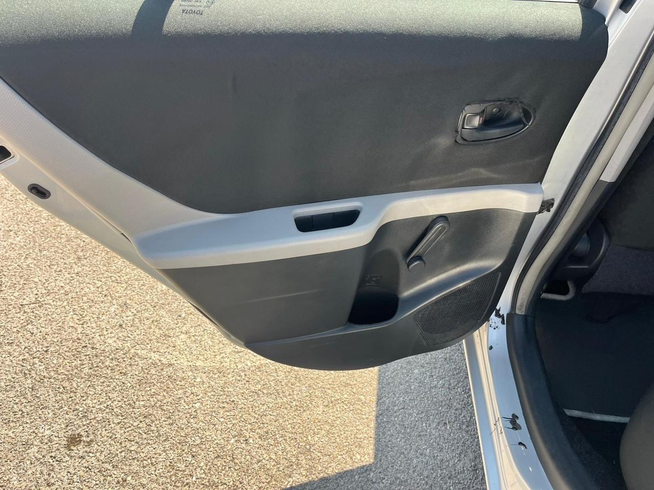 Toyota Yaris 1.0 5 porte Now