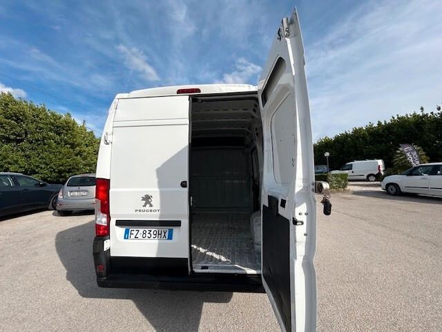 Peugeot Boxer 330 L1H2 2.2 BLUEHDI 120CV SeS