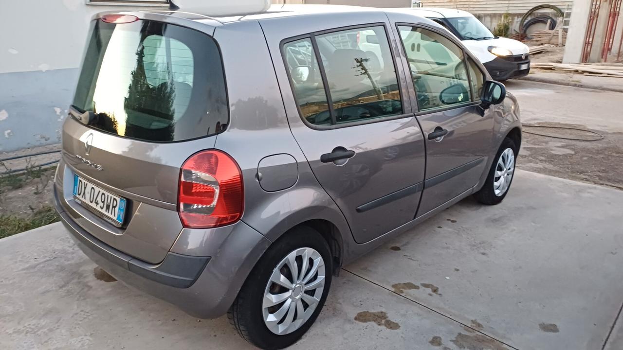 Renault Modus 1.2 16V Dynamique 2009