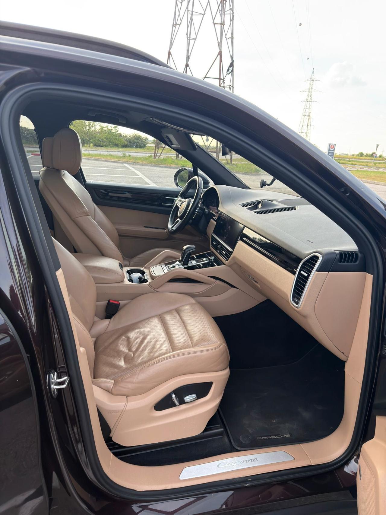 Porsche Cayenne 3.0 V6