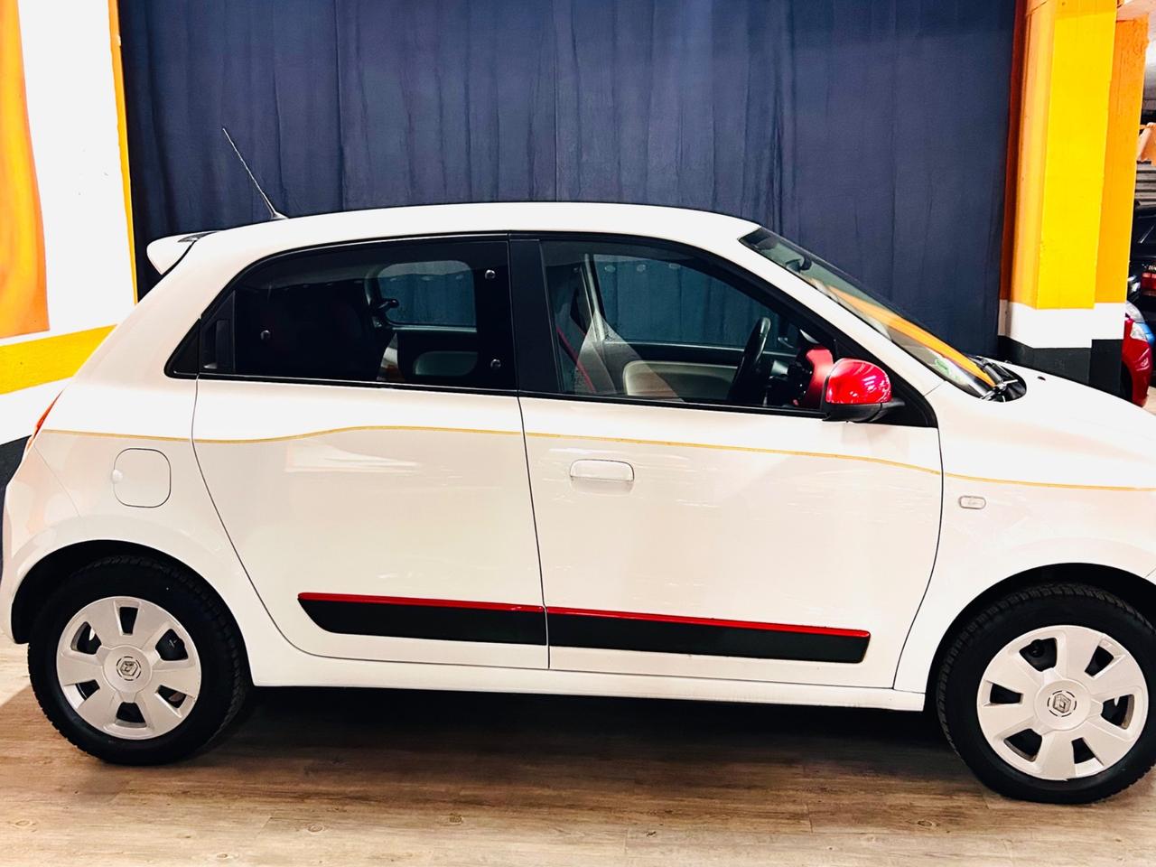 RENAULT TWINGO SCe BIANCA 1.0 BENZINA CON SOLI 40.219 KM.